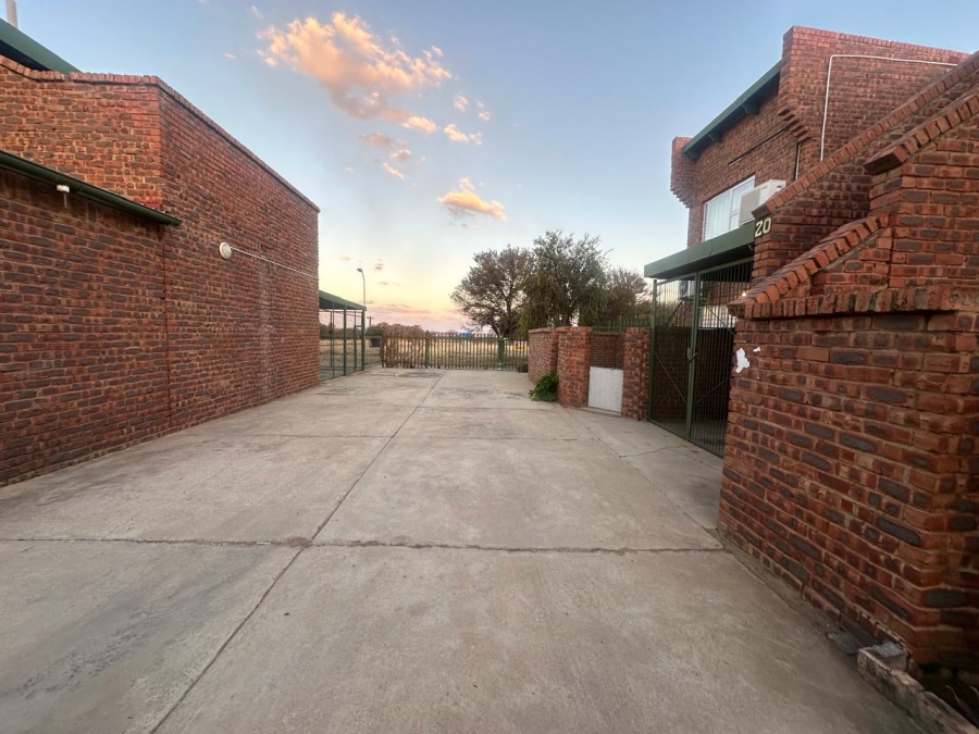 2 Bedroom Property for Sale in Riebeeckstad Free State